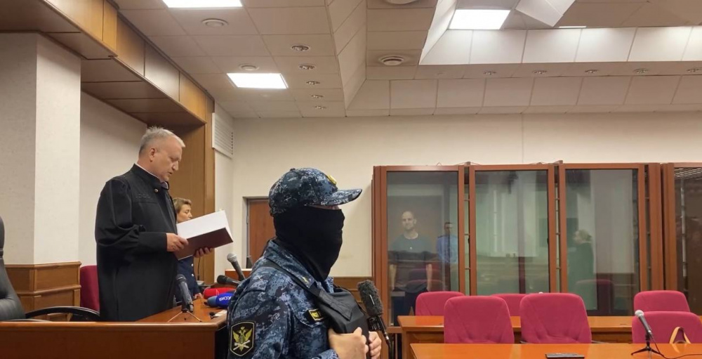 Иностранному журналисту, обвиняемому в шпионаже, дали 16 лет колонии строгого режима | Журналист Гершкович, обвиняемый в шпионаже, получил 16 лет колонии строгого режима