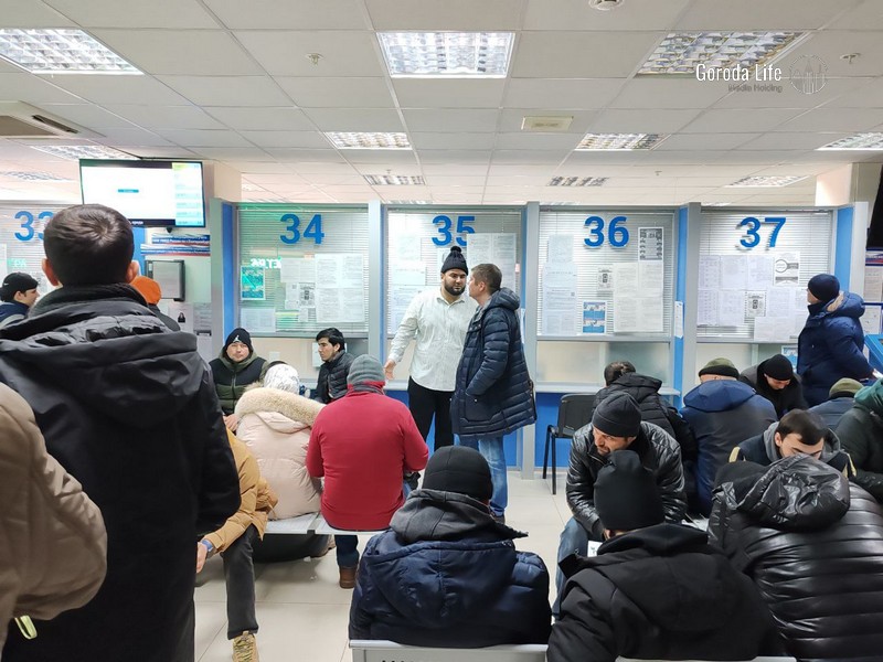 В Свердловской области задержали 30 мигрантов во время рейда полиции | На Урале поймали 30 мигрантов-нарушителей В Свердловской области задержали 30 мигрантов во время рейда полиции | На Урале поймали 30 мигрантов-нарушителей