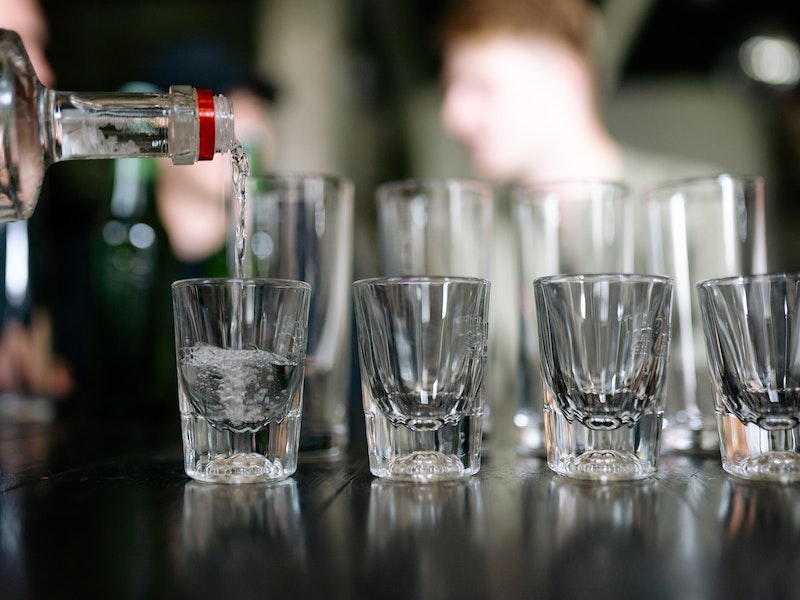 На Кубани обнаружено 19 000 литров незаконного алкоголя в доме женщины