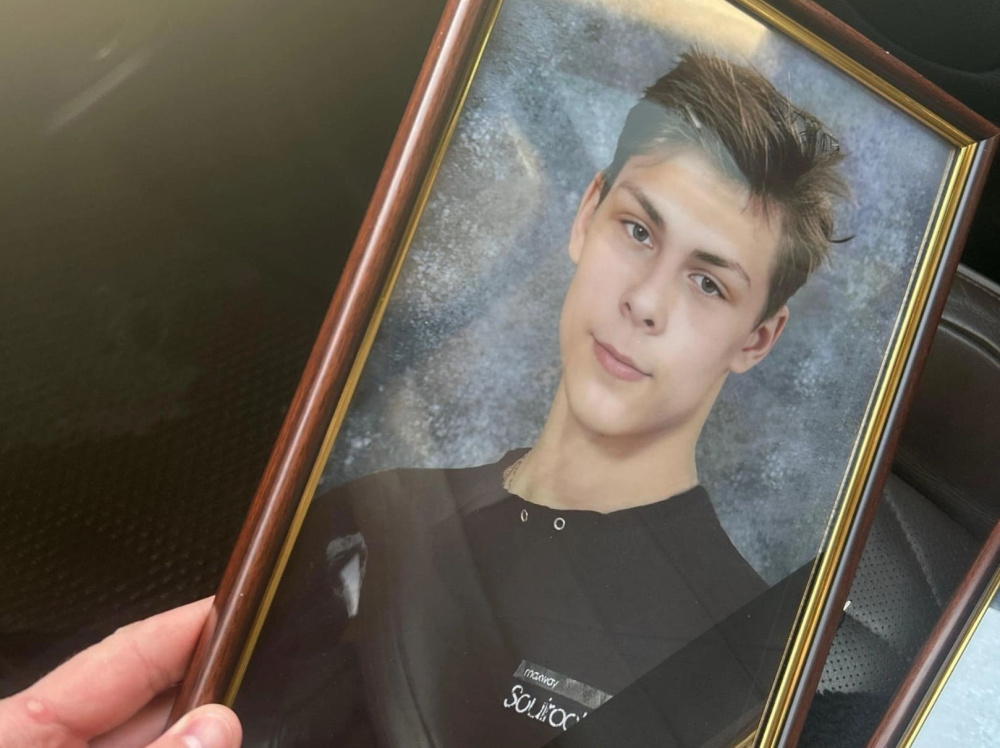 В Свердловской области задержали убийц 18-летнего Данила Белкина: парней искали по всей стране | В Екатеринбурге задержали подозреваемых в убийстве 18-летнего Данила Белкина В Свердловской области задержали убийц 18-летнего Данила Белкина: парней искали по всей стране | В Екатеринбурге задержали подозреваемых в убийстве 18-летнего Данила Белкина