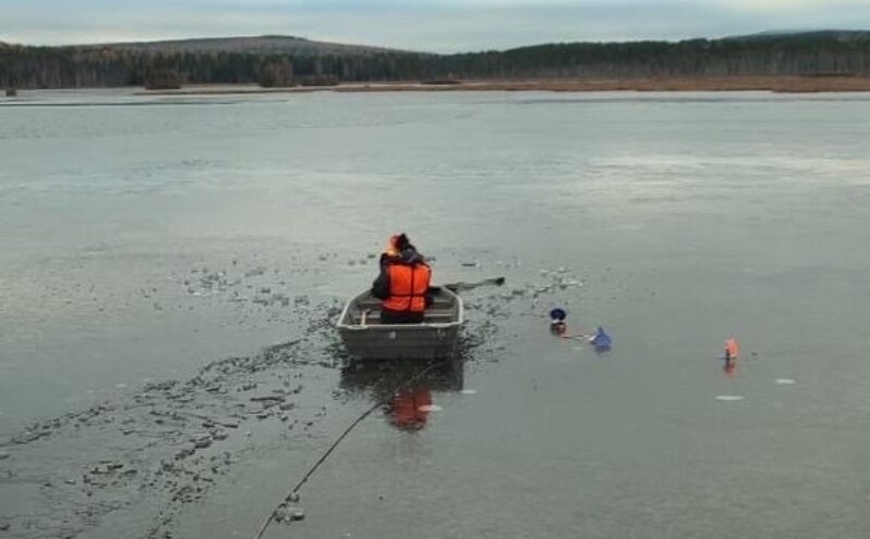 Под Нижним Тагилом нашли труп рыбака | Рыбак провалился под лед в Нижнем Тагиле