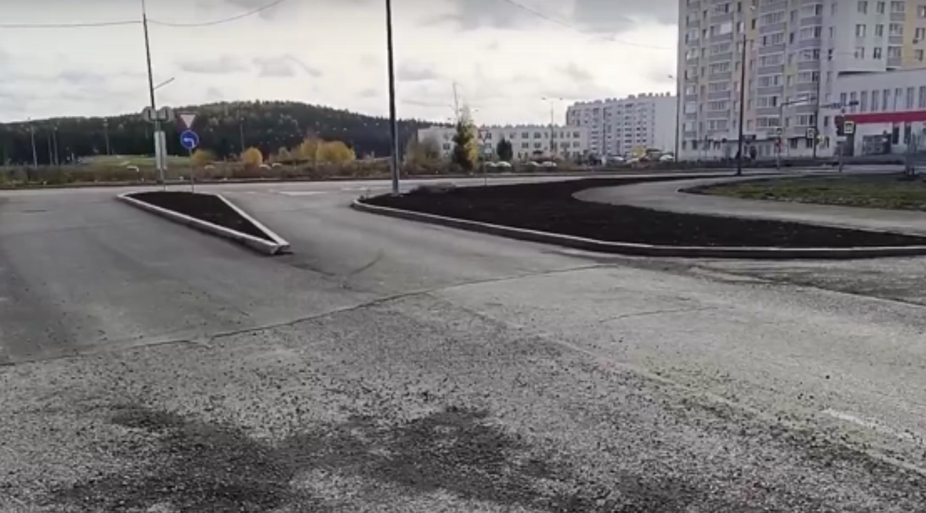 Транспортный кошмар на пересечении Захарова — Удовенко: почему развязка в Нижнем Тагиле вызывает бурю негодования