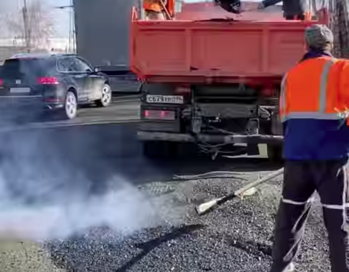 Тагилдорстрой и УБТ-Сервис совместно запустили асфальтовые заводы | В Нижнем Тагиле первые тонны свежего асфальта пошли на ямочный ремонт