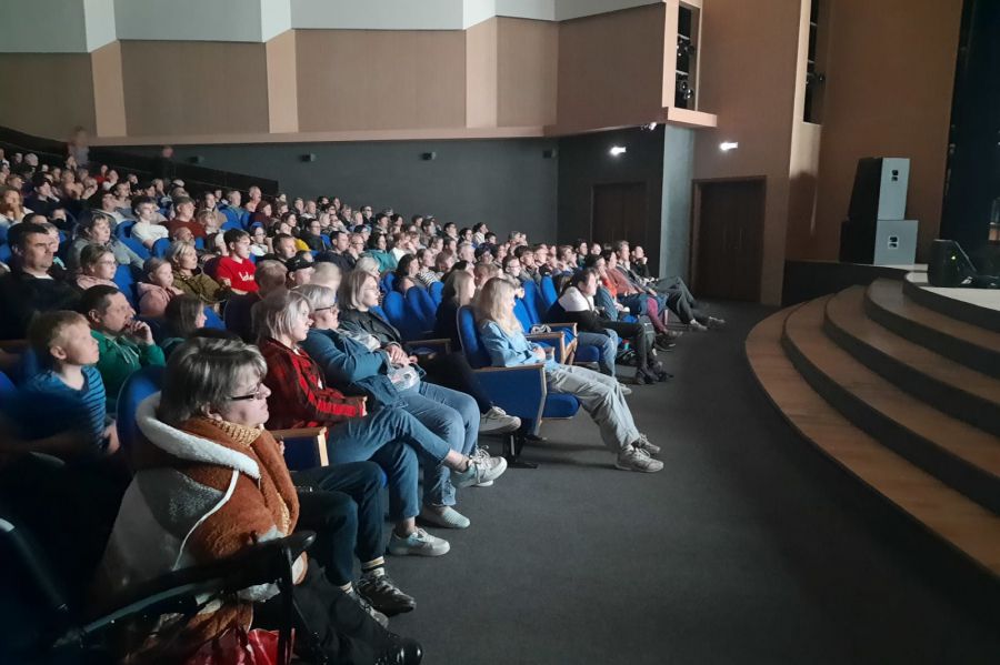 Киномарафон «Золотой ворон» стартовал в Нижнем Тагиле | Арктический киномарафон «Золотой ворон» стартовал в Нижнем Тагиле Киномарафон «Золотой ворон» стартовал в Нижнем Тагиле | Арктический киномарафон «Золотой ворон» стартовал в Нижнем Тагиле