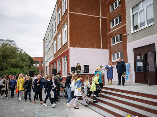 Губернатор Евгений Куйвашев заступился за учителя, проспавшего линейку 1 сентября