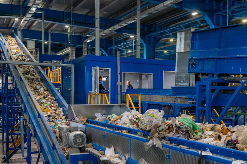 Мэр Нижнего Тагила: новый мусоросортировочный комплекс справляется с объёмами отходов | Новый завод по переработке мусора в Нижнем Тагиле справляется с увеличившейся нагрузкой