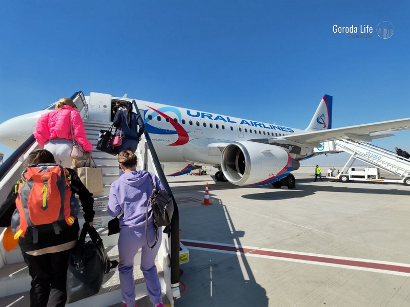 Стали известны новые подробности о технике, на которого наехал самолёт | Самолет сбил техника в Екатеринбурге: подробности случившегося