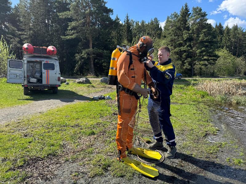 Тагильчане опустились на дно: в городе стартовала очистка водоемов от мусора | В Нижнем Тагиле началась очистка прудов для безопасного летнего отдыха  