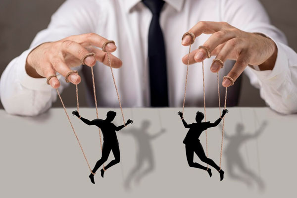 Американские эксперты выяснили, что люди перестали хотеть выделяться и стали более сговорчивыми | Психологи из США: у людей уменьшилась готовность отстаивать убеждения