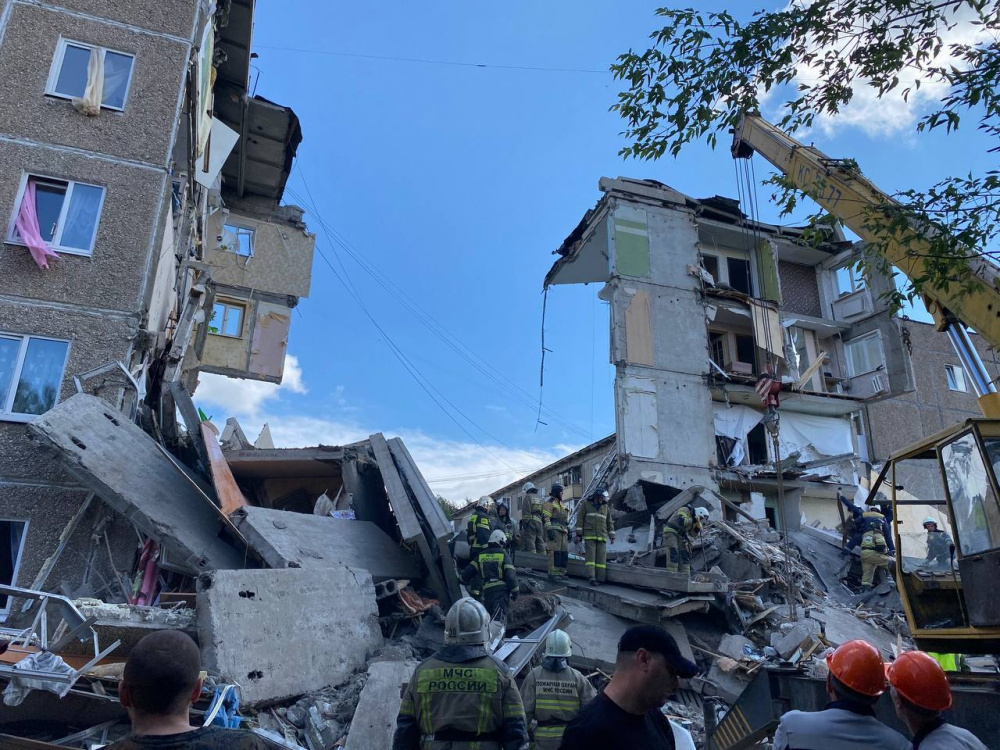 В МЧС дали официальный комментарий по факту взрыва дома в Нижнем Тагиле | В МЧС прокомментировали мощный взрыв в жилом доме на Урале