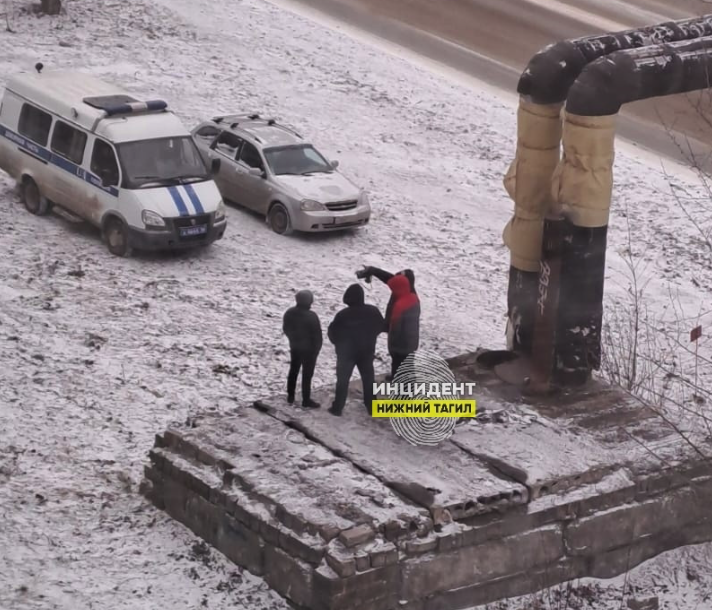 Трагедия в Нижнем Тагиле: Мужчина обнаружен мертвым в узле теплотрассы