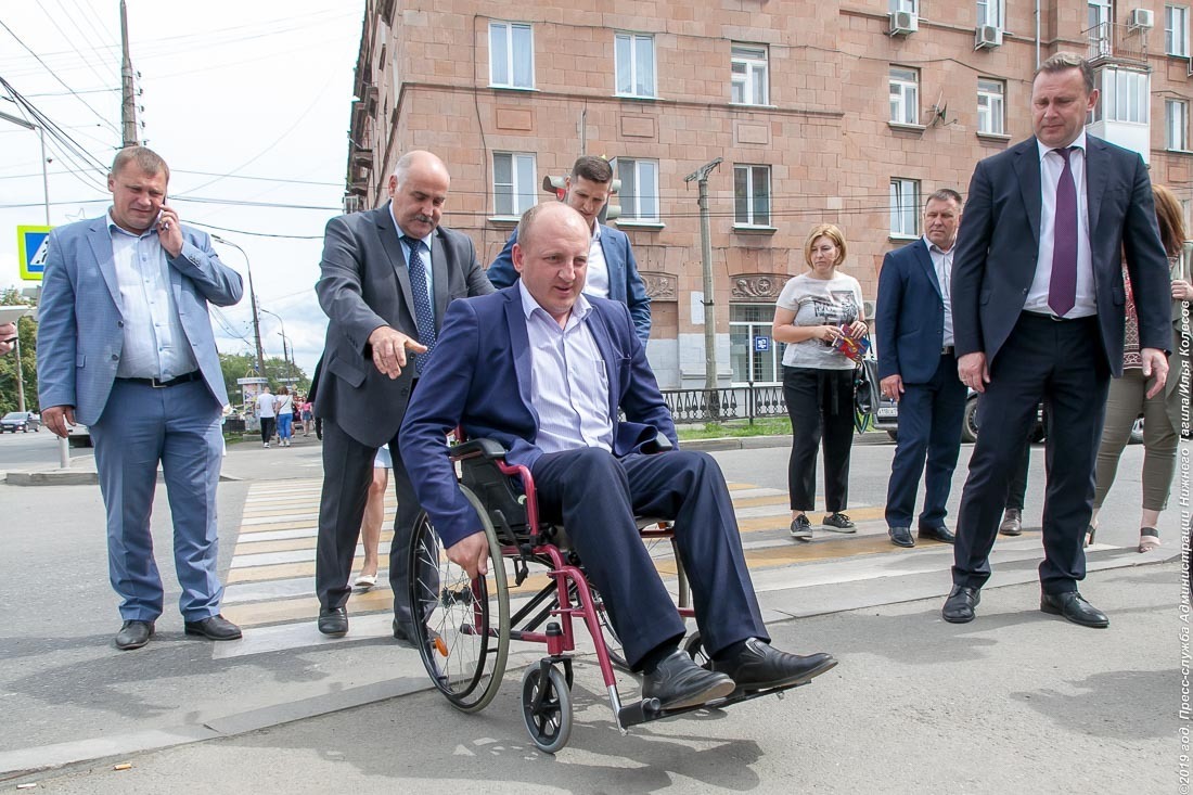 Маломобильные жители Нижнего Тагила проверили благоустройство тротуаров и дорог