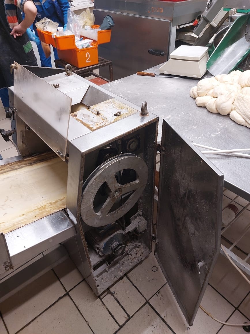 Женщина получила травму в пекарне в Нижнем Тагиле: спасатели освободили зажатую руку в тестомесильной машине