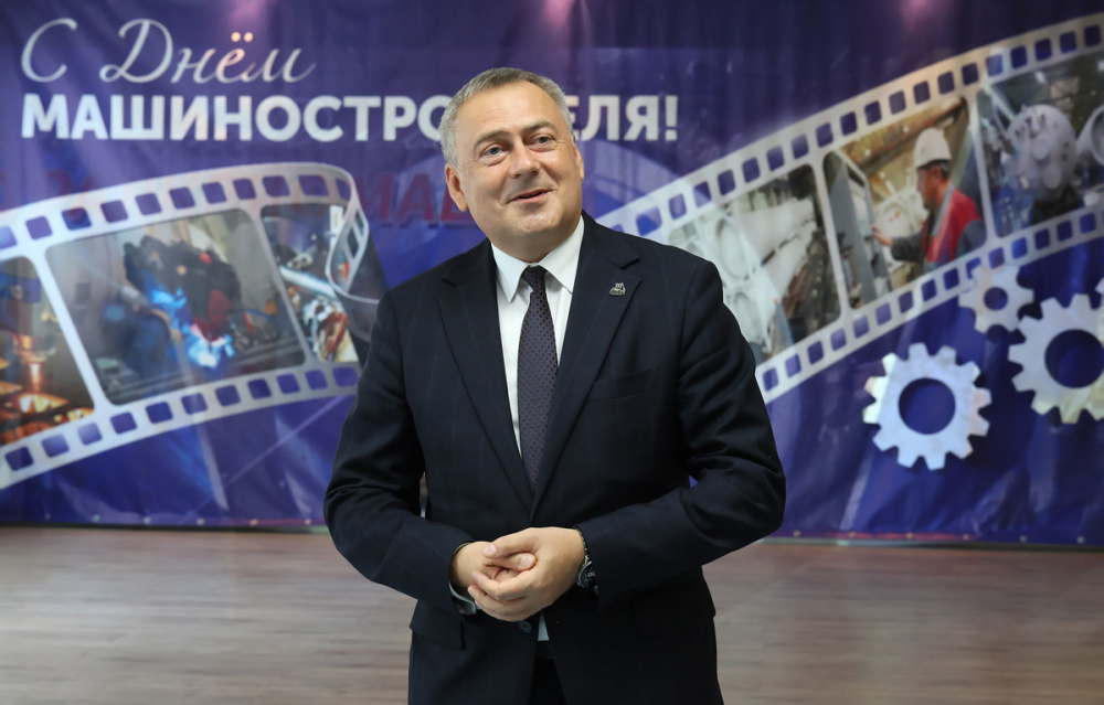 Глава Нижнего Тагила поздравил «Уралкриомаш» с 71-летием: предприятие, связанное с первым спутником Земли | Вячеслав Горячкин поздравил работников «Уралкриомаша»