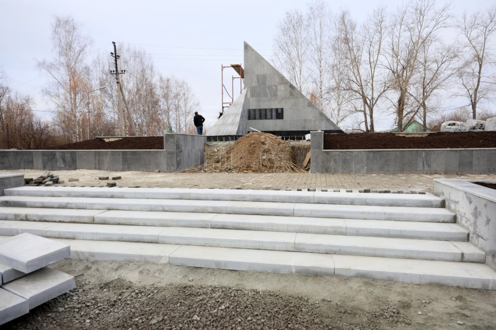 В Нижнем Тагиле мемориалы готовят к юбилею Победы: все работы завершатся до 9 мая 2025 года | На Урале восстанавливают все памятники, посвященные воинам-тагильчанам В Нижнем Тагиле мемориалы готовят к юбилею Победы: все работы завершатся до 9 мая 2025 года | На Урале восстанавливают все памятники, посвященные воинам-тагильчанам