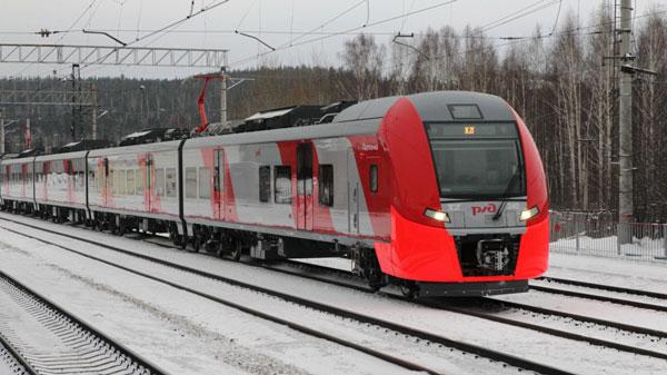 Порядок курсирования пригородных поездов «Ласточка» на СвЖД изменится в праздничные выходные марта