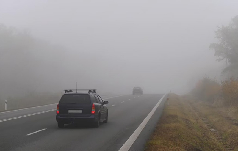 Врач предупредила об опасности сырости и городского тумана: как защитить лёгкие и избежать обострений | Врач Махова рассказала о рисках сырой и туманной погоды для здоровья