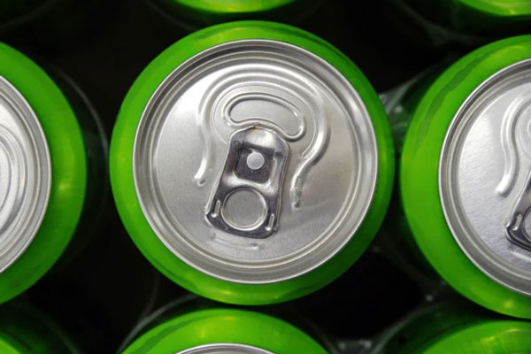 Свердловская область первой в России ограничила продажу энергетиков | Появился первый регион в России с ограничениями на продажу энергетиков