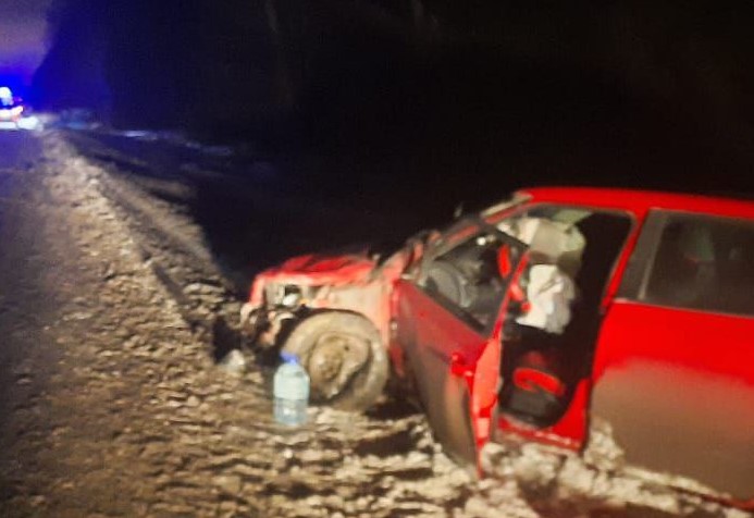 В Нижнем Тагиле пьяная автоледи врезалась во встречную машину | На трассе «Нижний Тагил – Нижняя Салда» произошло ДТП