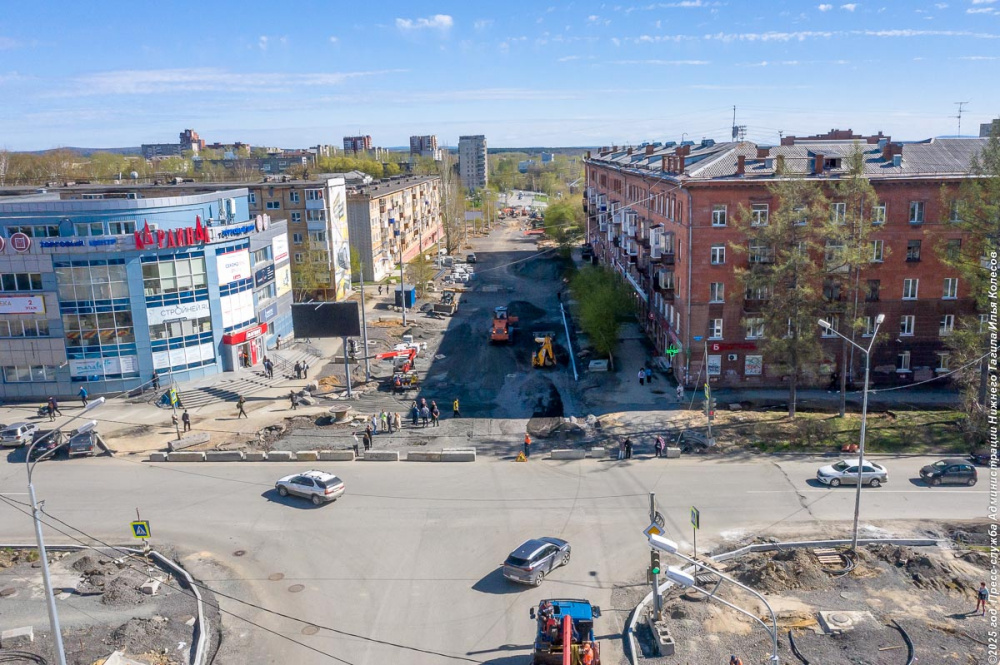 Открыть движение по улице Октябрьской революции в Нижнем Тагиле планируют до Дня города  | На Урале в 2025 году должны завершить реконструкцию путепровода