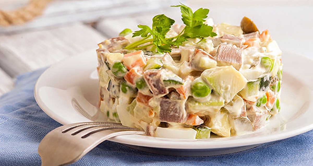 В Роскачестве назвали лучшие марки колбасы для оливье