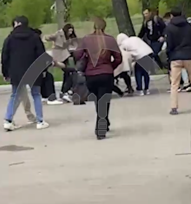 Инцидент на съемках для выпускного альбома: школьников избили пьяные мужчины в Башкирии | Инцидент на съемках для выпускного альбома: школьников избили пьяные мужчины в Башкирии