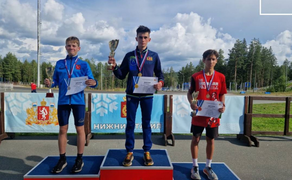 Тагильчанин стал победителем первенства России по лыжному двоеборью | Уралец одержал победу на первенстве России по лыжному двоеборью
