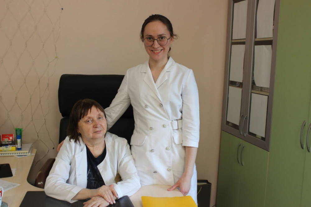 Тагильские медики побывали в Верхней Туре, где обследовали пациентов | Уральцы могут получить помощь медиков благодаря выездным поликлиникам