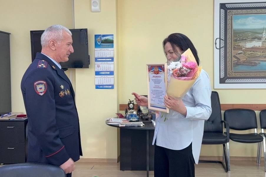 Тагильчанка помогла сохранить квартиру пенсионерки, которая отдала мошенникам почти 1,5 миллиона рублей | На Урале сотрудница агентства недвижимости уберегла пенсионерку от мошенников 