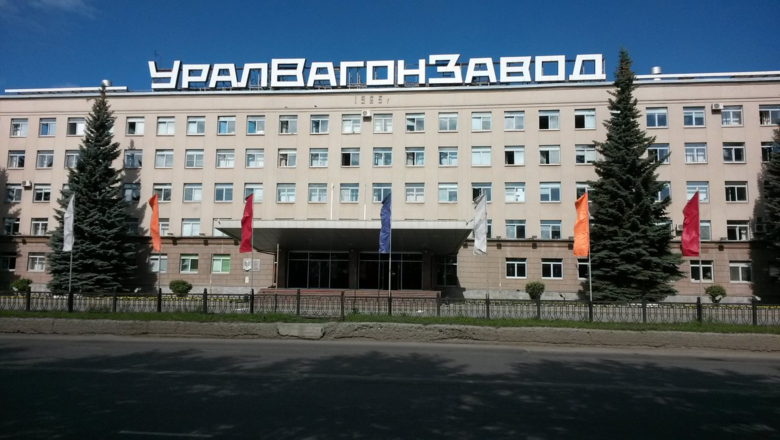 На лишение премии непривитых от COVID-19 сотрудников пожаловались на тагильском УВЗ