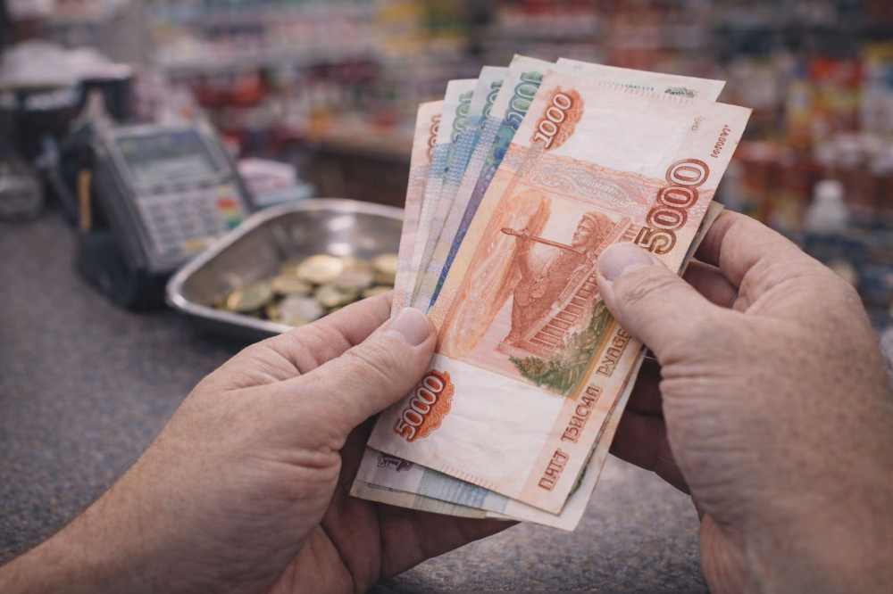 ЦБ зафиксировал рост использования наличных в 69 регионах России | Россияне стали чаще пользоваться наличными — данные ЦБ