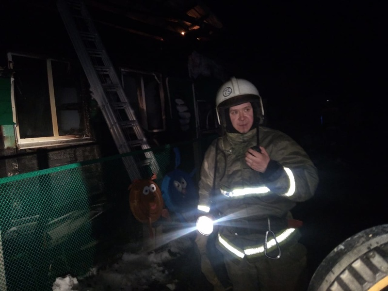 В Нижнем Тагиле сгорел садовый дом и неизвестное строение