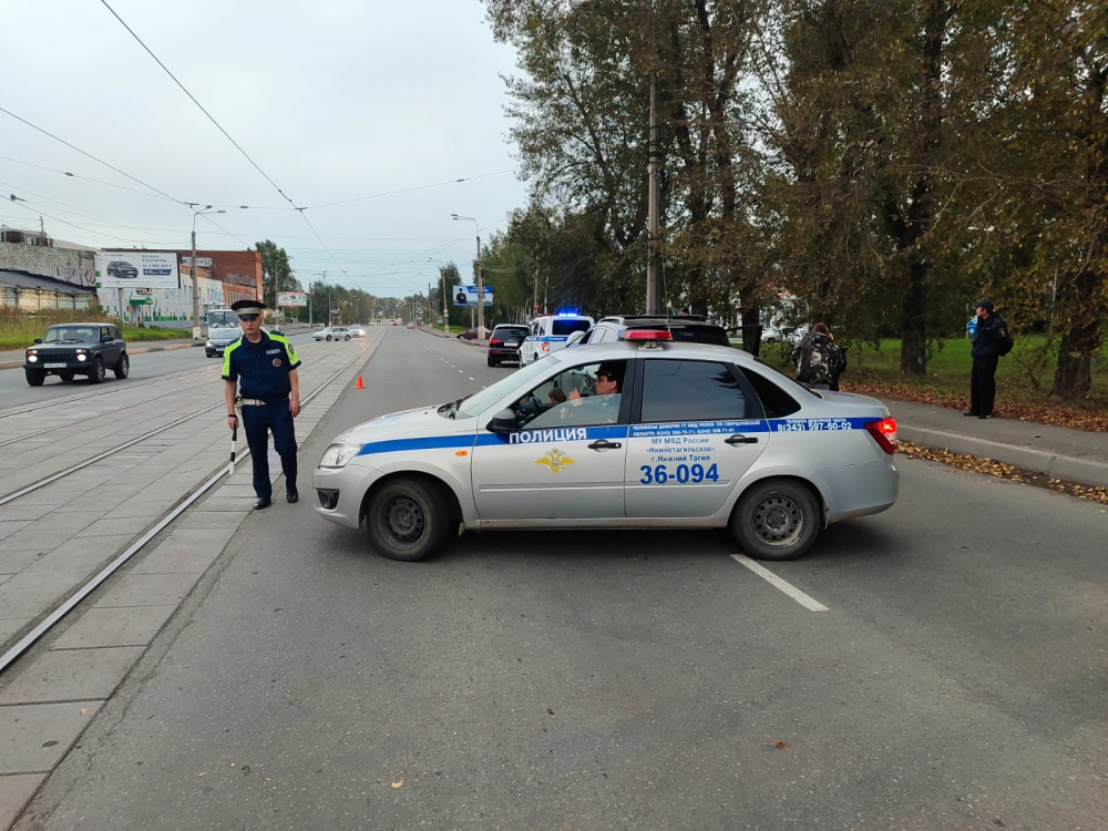 В Нижнем Тагиле женщина погибла в ДТП, потеряв сознание во время движения автомобиля | На Урале произошла авария со смертельным исходом