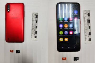 Транспортные полицейские Нижнего Тагила задержали предполагаемого вора телефона, который хотел подарить его дочери | На Урале по горячим следам задержали подозреваемого в хищении телефона Транспортные полицейские Нижнего Тагила задержали предполагаемого вора телефона, который хотел подарить его дочери | На Урале по горячим следам задержали подозреваемого в хищении телефона