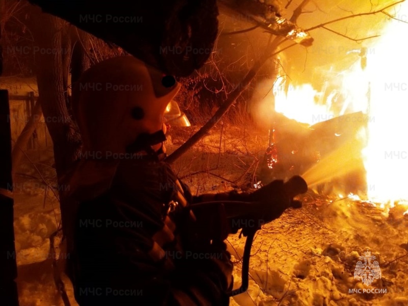 Ночью в Нижнем Тагиле сгорел садовый дом