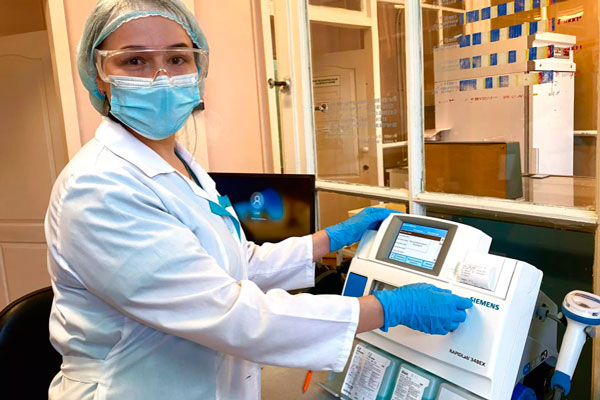 Анализатор газов крови и электролитов появился в Детской городской больнице Нижнего Тагила