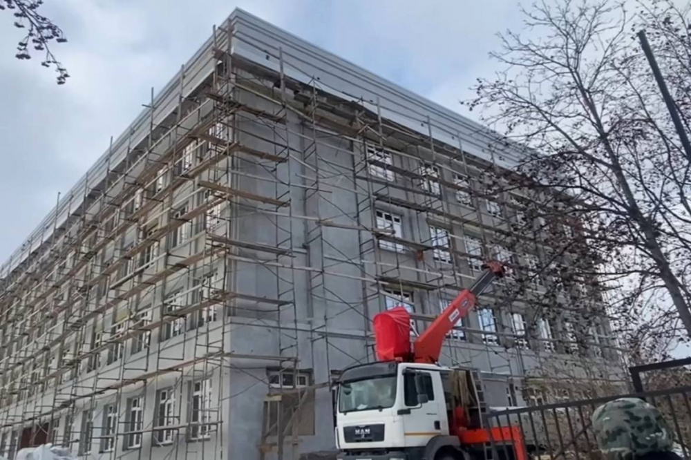 В Нижнем Тагиле капитальный ремонт школы №33 идет с опережением графика | На Урале продолжают ремонтировать учебные учреждения