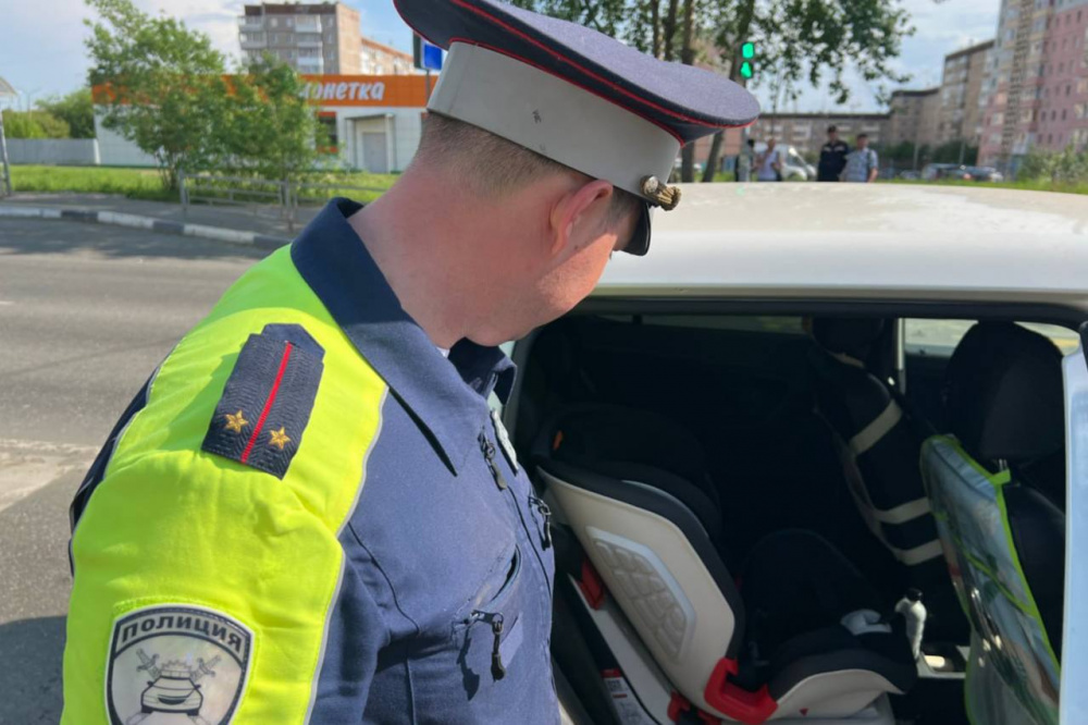 В Нижнем Тагиле во время рейда выявили четыре нарушения правил перевозки детей | На Урале сотрудники Госавтоинспекции подвели итоги рейда и назвали число нарушителей