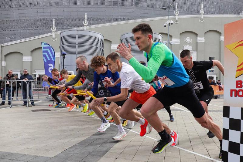 Более 2 тысяч свердловчан приняли участие в легкоатлетической эстафете «Весна Победы» | На Урале более 2 тысяч человек присоединились к спортивному празднику «Весна Победы» Более 2 тысяч свердловчан приняли участие в легкоатлетической эстафете «Весна Победы» | На Урале более 2 тысяч человек присоединились к спортивному празднику «Весна Победы»