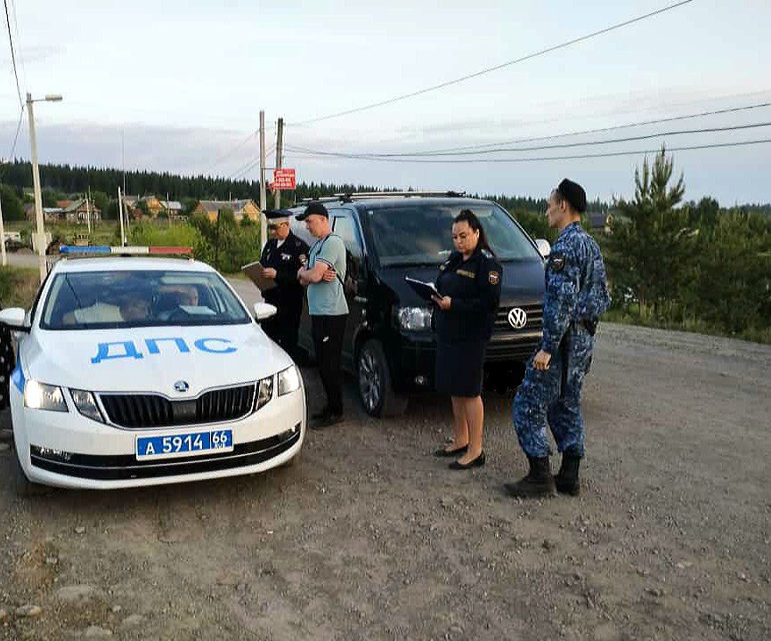 В Свердловской области судебные приставы в ходе рейда задержали нетрезвого водителя и взыскали более 250 тысяч задолженности В Свердловской области судебные приставы в ходе рейда задержали нетрезвого водителя и взыскали более 250 тысяч задолженности