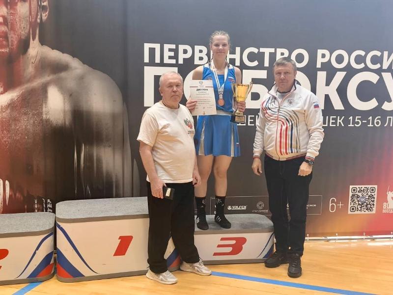 Тагильская боксерша завоевала бронзу на первенстве России среди юношей и девушек   | Боксерша из Нижнего Тагила отличилась на всероссийских соревнованиях 