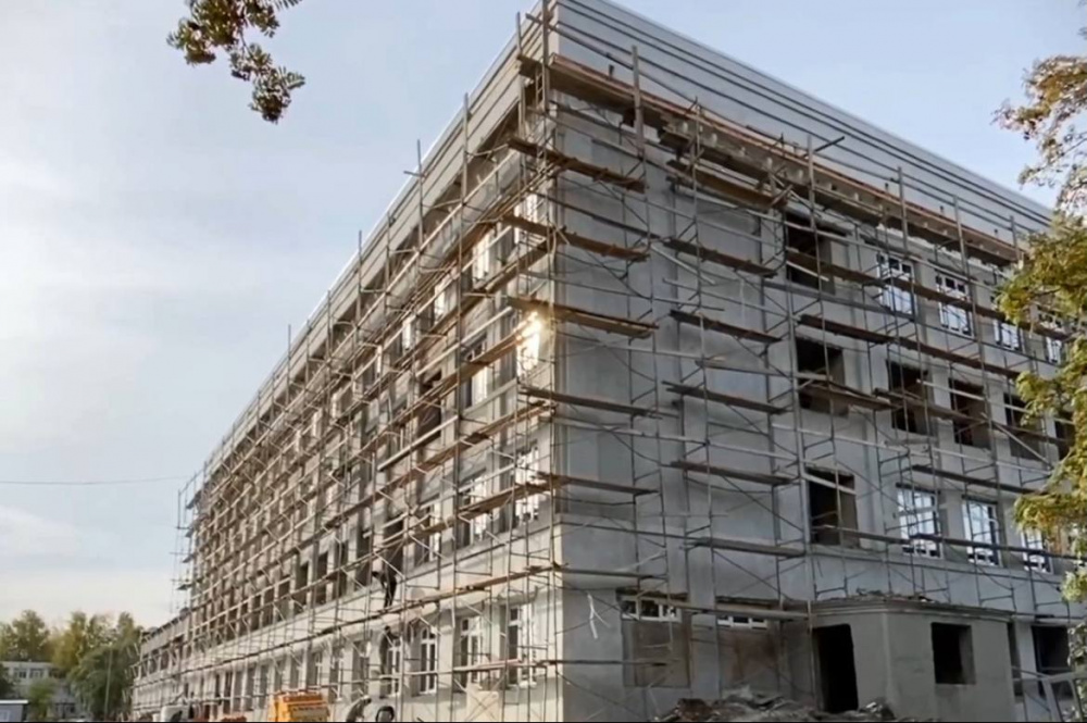 В Нижнем Тагиле успешно проходит капитальный ремонт школы №33  | На Урале ремонтируют школу 1936 года постройки