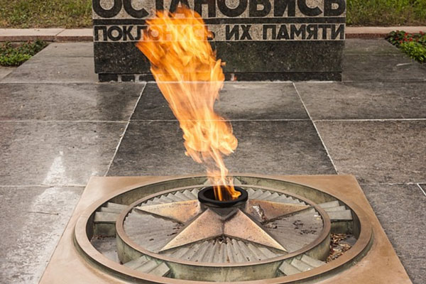 В сельских населенных пунктах Нижнего Тагила обновят монументы к 9 Мая | На Урале продолжают обновлять монументы к юбилею Победы