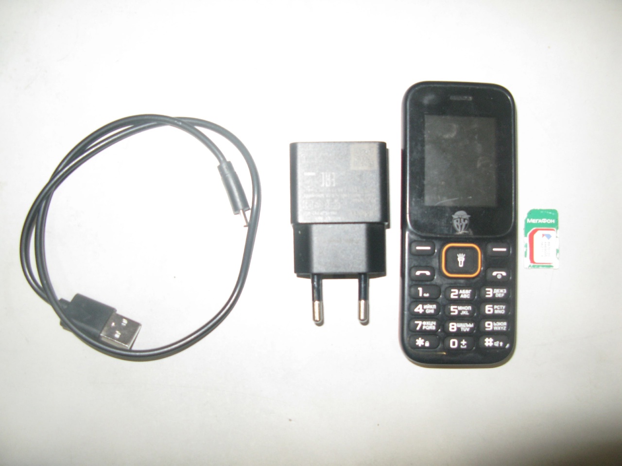 В тагильском СИЗО у обвиняемого после встречи с адвокатом появился сотовый телефон