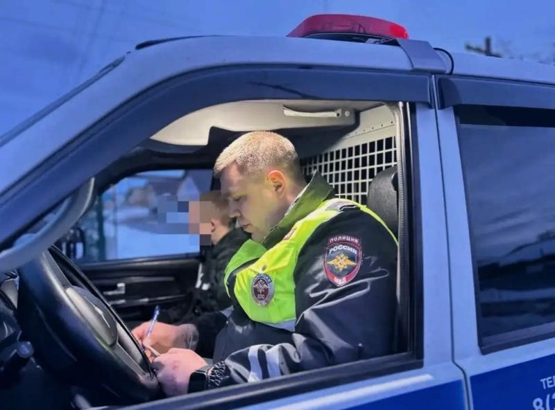 В Свердловской области мать понесёт ответственность за то, что разрешила 17-летнему сыну ездить на машине | 17-летний подросток из Свердловской области ездил без прав после обмена питбайка на авто