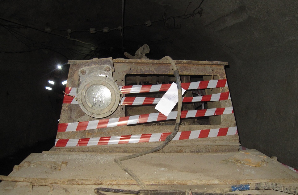 В Нижнем Тагиле остановлена работа опасного электровоза в шахте | На Урале приостановлена работа опасного электровоза в шахте