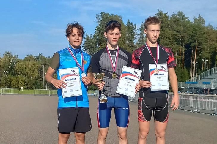 Тагильский двоеборец стал бронзовым призером третьего этапа Кубка России | Свердловский спортсмен забрал бронзу на Кубке России Тагильский двоеборец стал бронзовым призером третьего этапа Кубка России | Свердловский спортсмен забрал бронзу на Кубке России