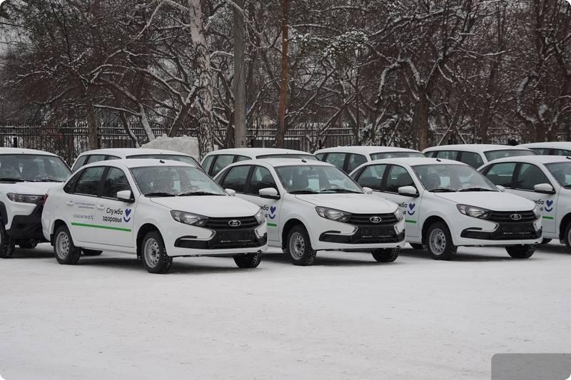 Нижний Тагил и другие населенные пункты получили новые автомобили для медучреждений  | На Урале пополнился автопарк 44-х больниц 
