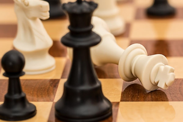 В Нижнем Тагиле за кубковые очки сразятся 160 сильнейших шахматистов из 10 регионов России | На Урале в 14-й раз проходит всероссийский шахматный фестиваль 