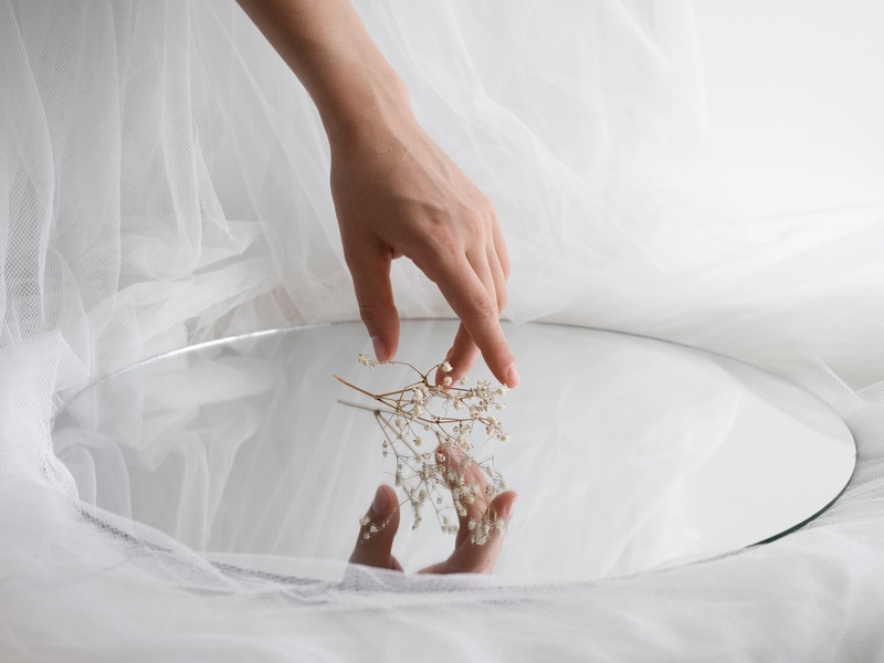 Ночь вещих снов и гаданий с зеркалом: зачем 30 декабря слушали чужие разговоры и что категорически запрещалось делать | Православные 30 декабря отмечают день пророка Даниила